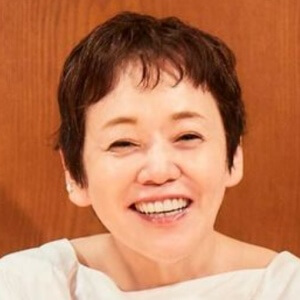 大竹しのぶの髪型が、ショートヘアーということが分かる顔画像