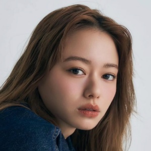 伊藤健太郎の元カノである、山本舞香の顔画像