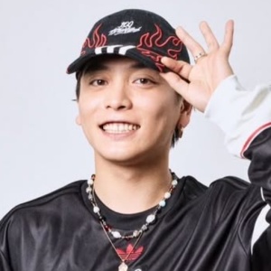 シンガーソングライターの優里の顔画像