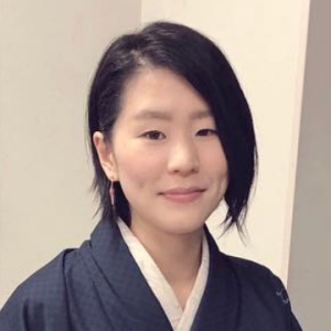 平野雨龍がメガネをかけていなくてショートヘアーの画像