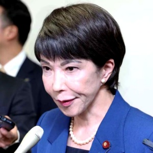 自民党の高市早苗の眉毛が印象的な画像