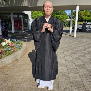 千原せいじの僧侶姿