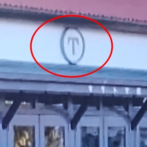 「タクト学園」のマーク