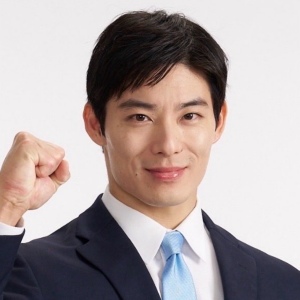 福井県知事の石田嵩人の顔画像